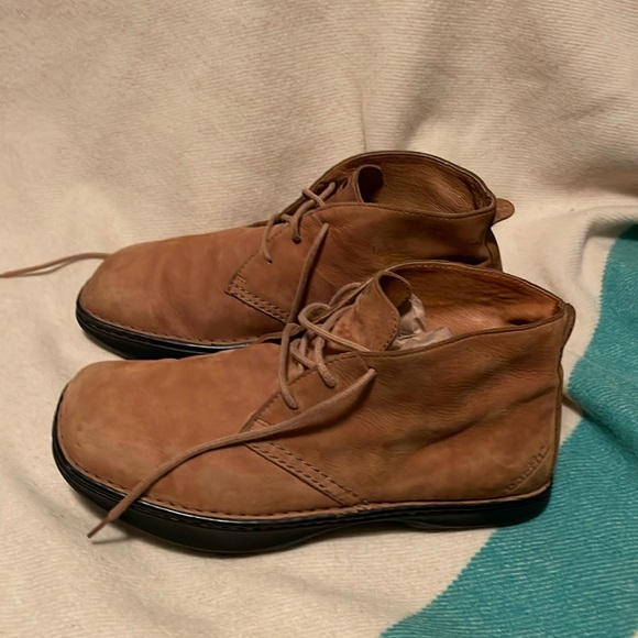 Earth men’s Chukka boots. Leather. Size 11. Baja style.  Lace up tie shoe. MOCHA - Picture 6 of 11